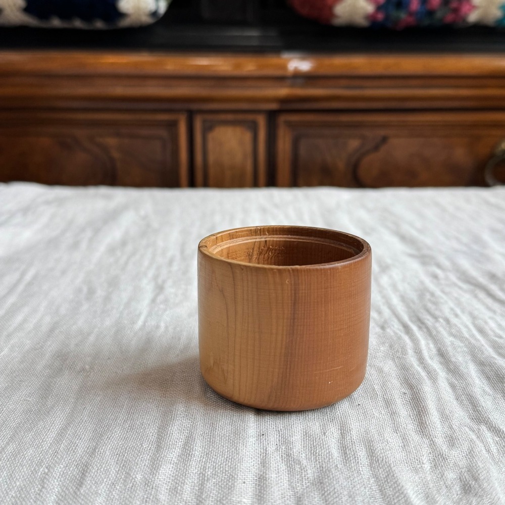 VTG Handmade Yew Wooden Bowl Dish Vase Bud Signed Small Natural Wood '97 - Picture 4 of 10